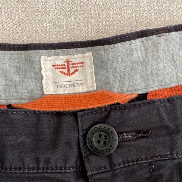 Dockers 36x32 Black Slacks - Picture 4 of 8